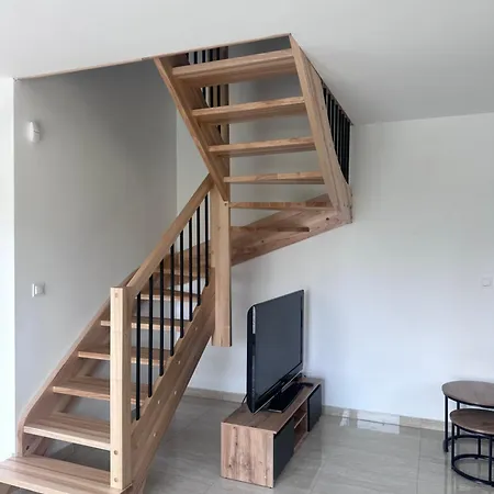 Apartment Pod Debem *