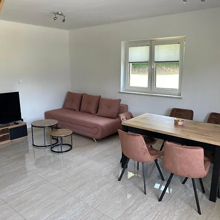 Apartment Pod Debem *
